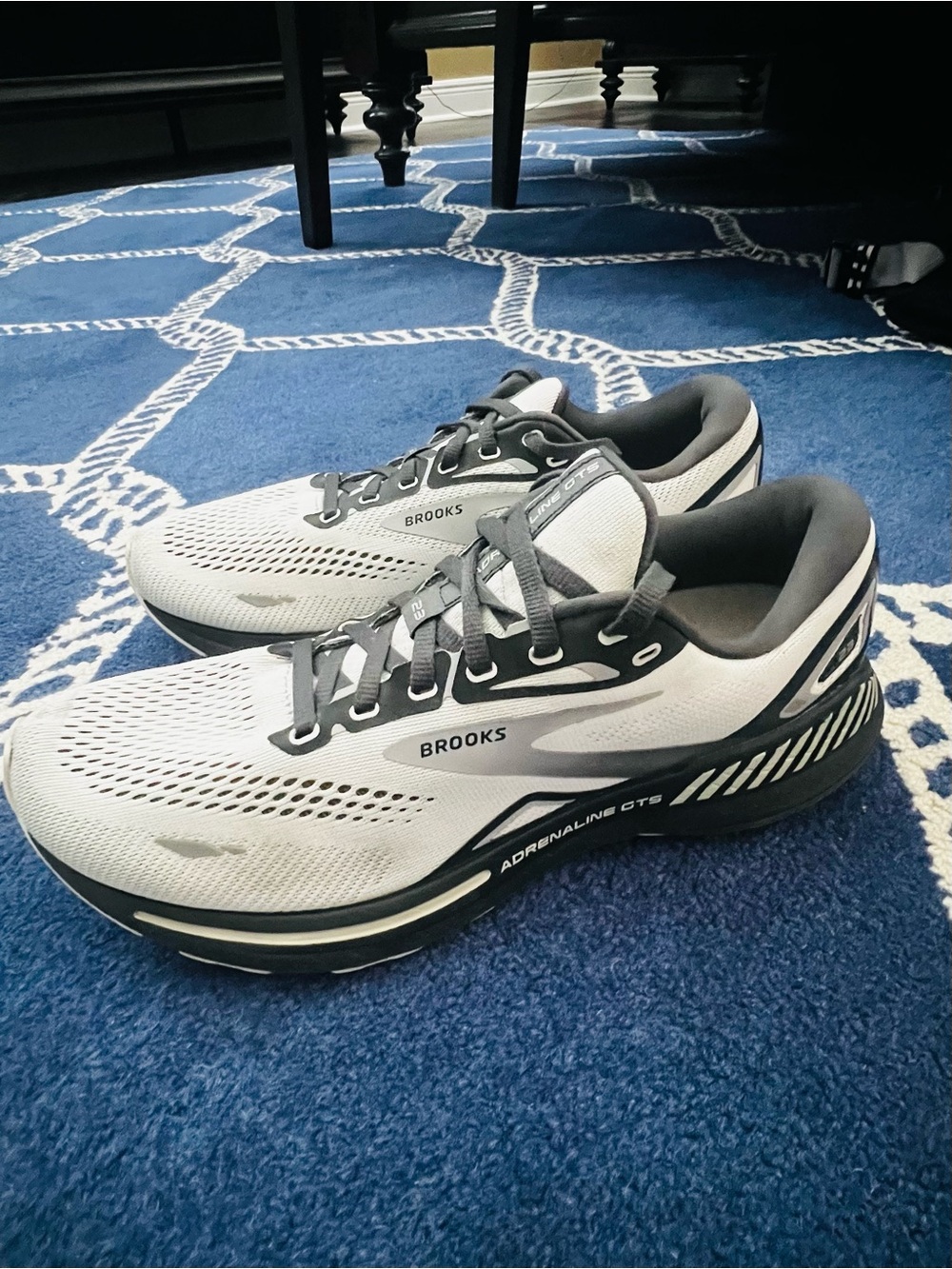 Brooks Men’s GTS 23 Running Shoes —9 1/2